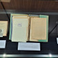 Ausstellungsvitrine 4: Dokumente und Fotos von den Vorstandsmitgliedern Helene Burger und Friedrich von Praun
