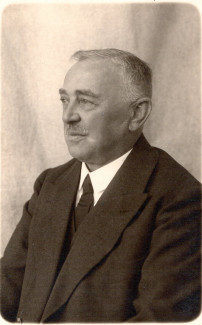Portrait von Pfarrer Hermann Clauß
