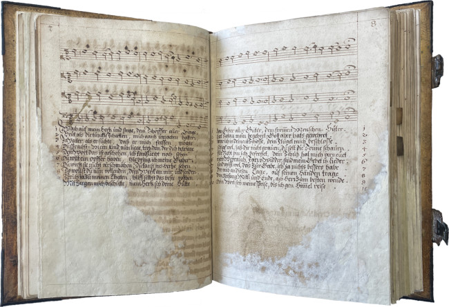 Lied "Wach auf mein Herz und singe" auf den Seiten 7-8 des Psalm- und Gesangbuchs von 1633